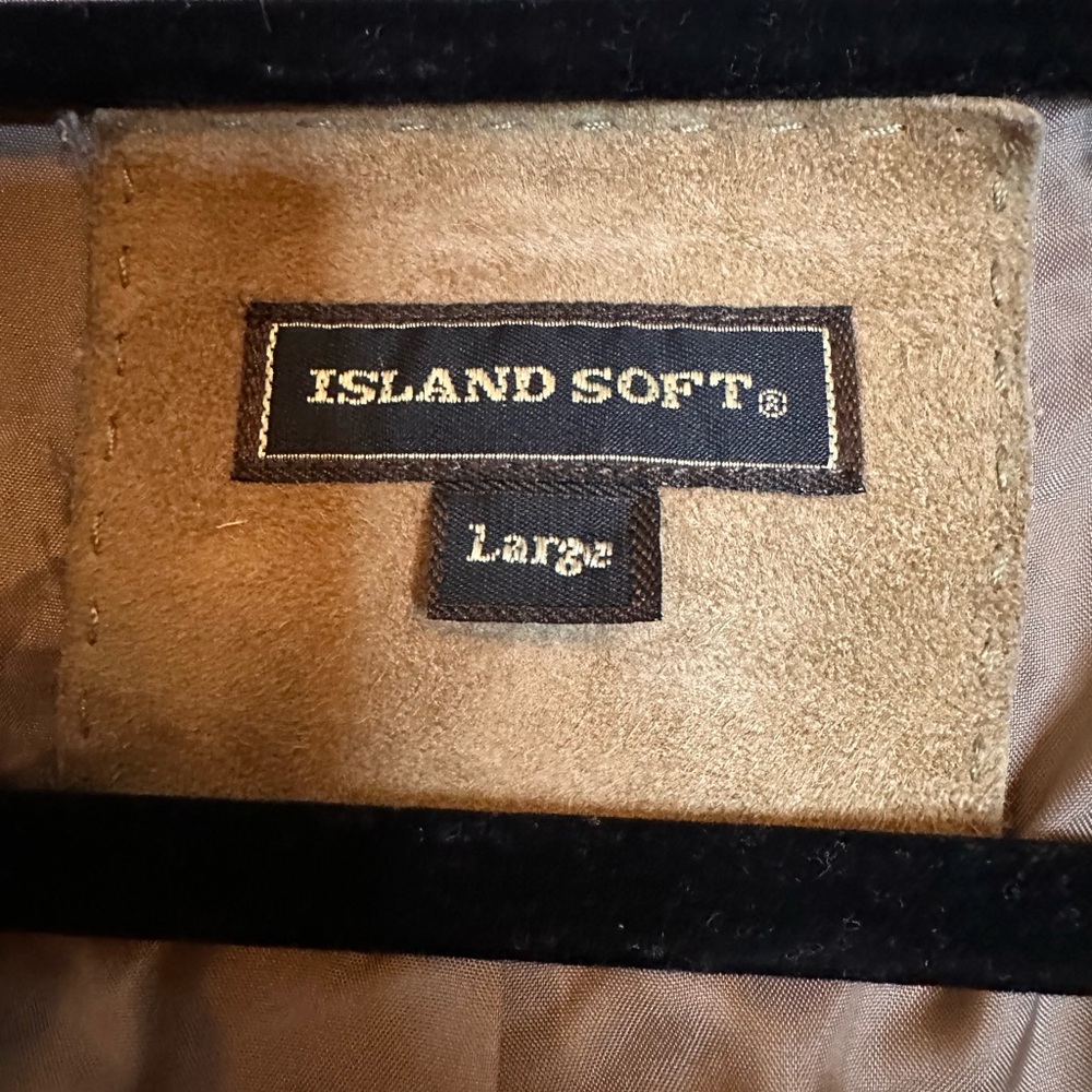 Island Soft Suede Jacket - Perfect Vintage- Jacket.  Size L - Picture 2 of 16